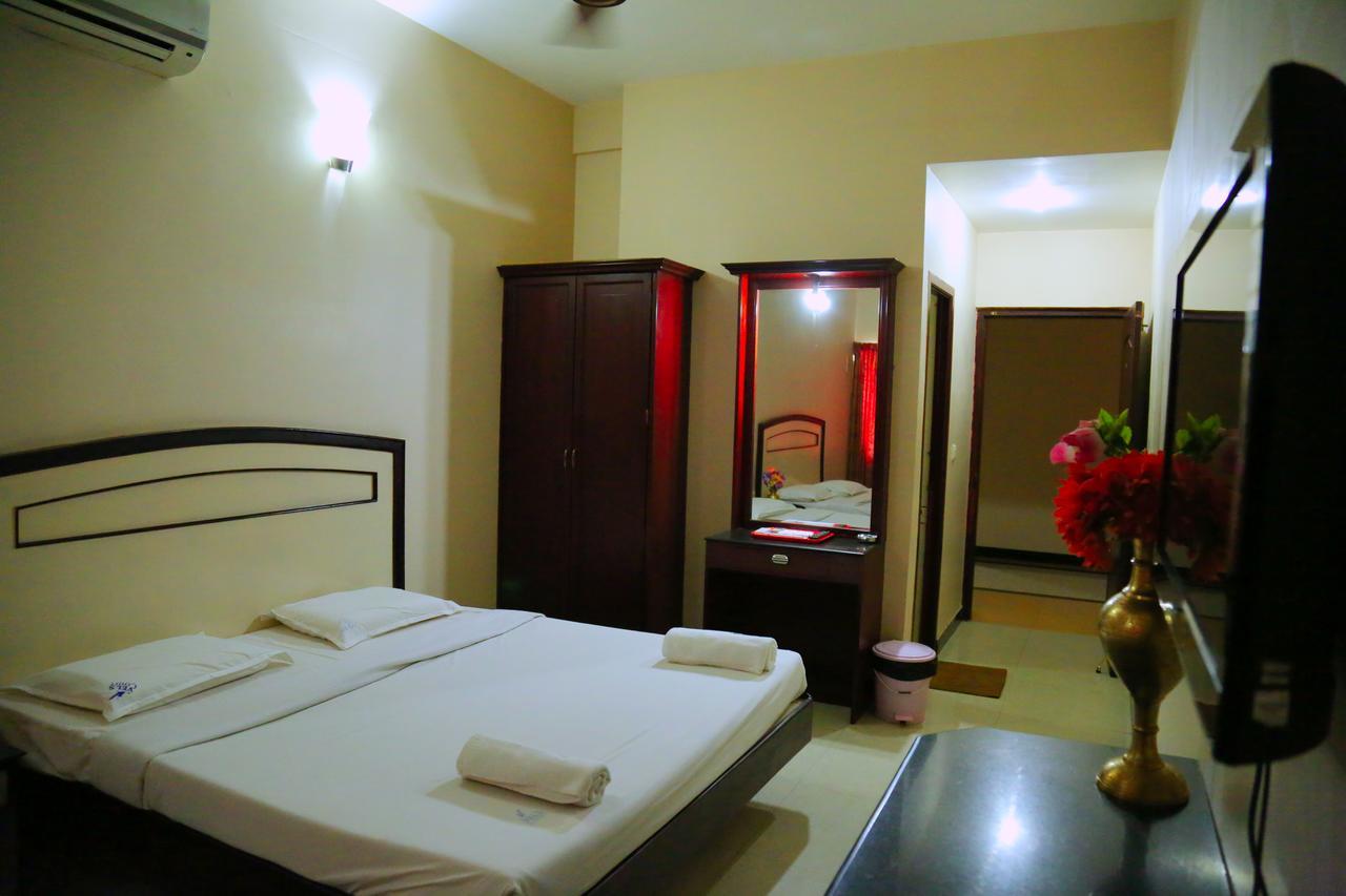 Hotel Vels Court 帕拉尼 外观 照片