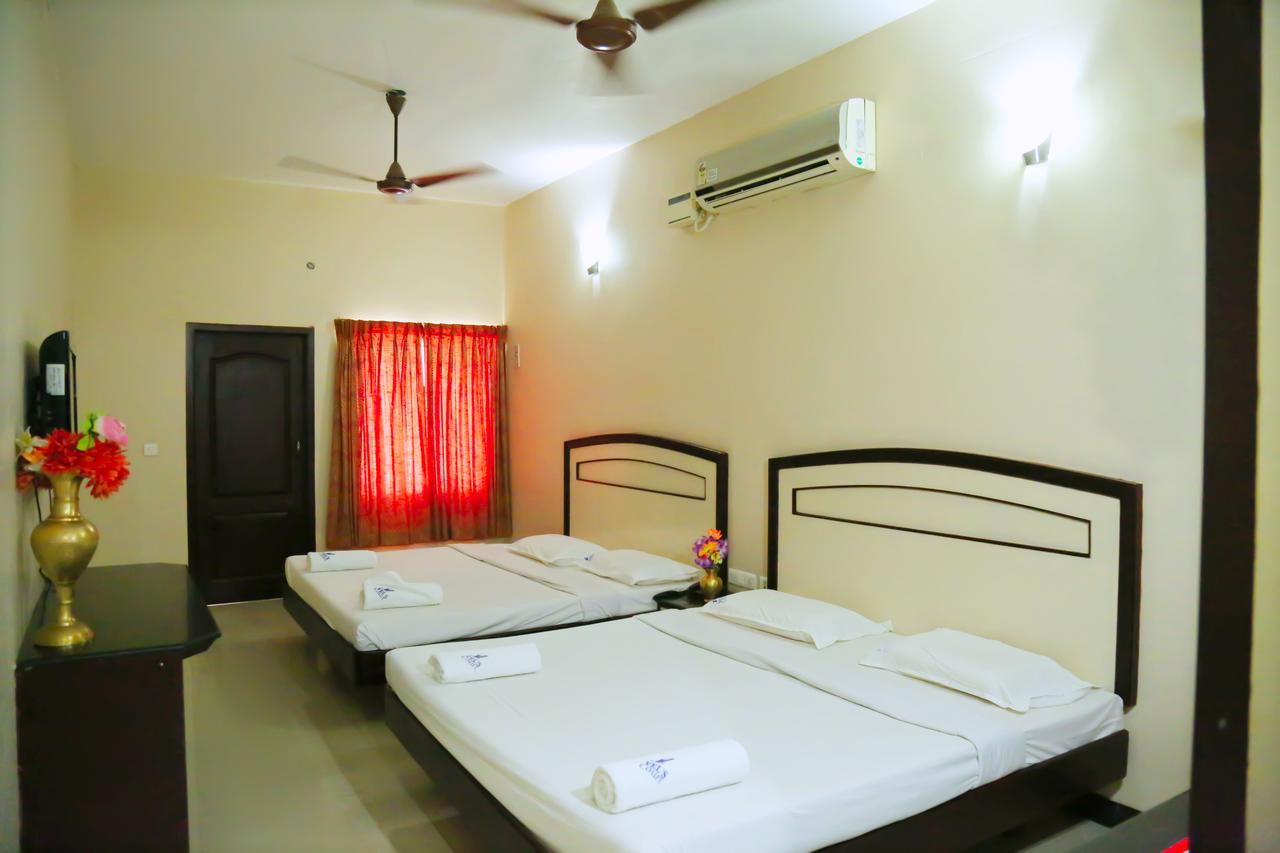 Hotel Vels Court 帕拉尼 外观 照片