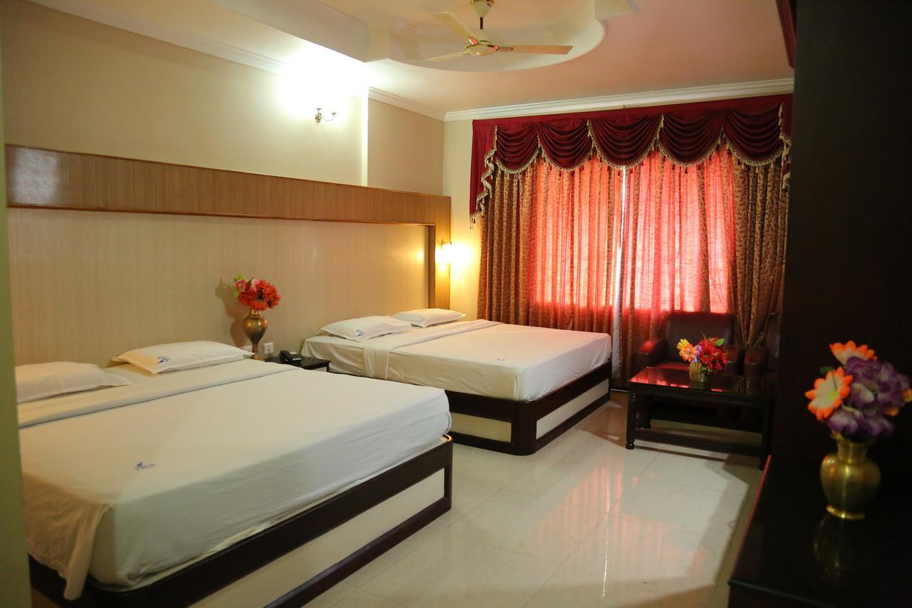 Hotel Vels Court 帕拉尼 外观 照片