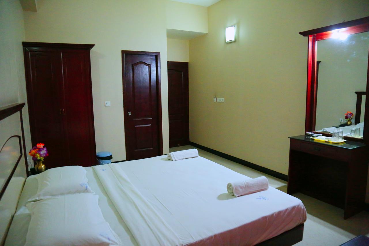 Hotel Vels Court 帕拉尼 外观 照片