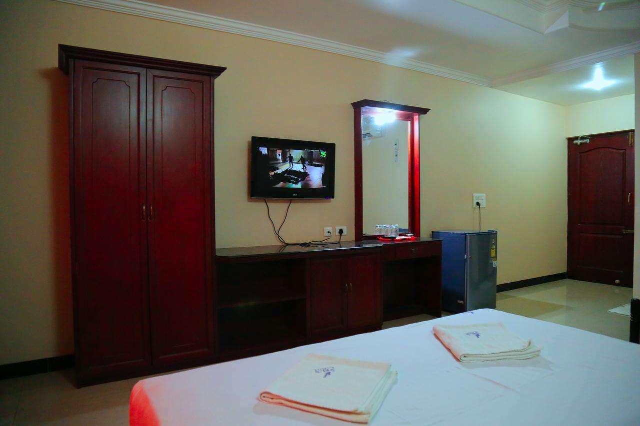 Hotel Vels Court 帕拉尼 外观 照片