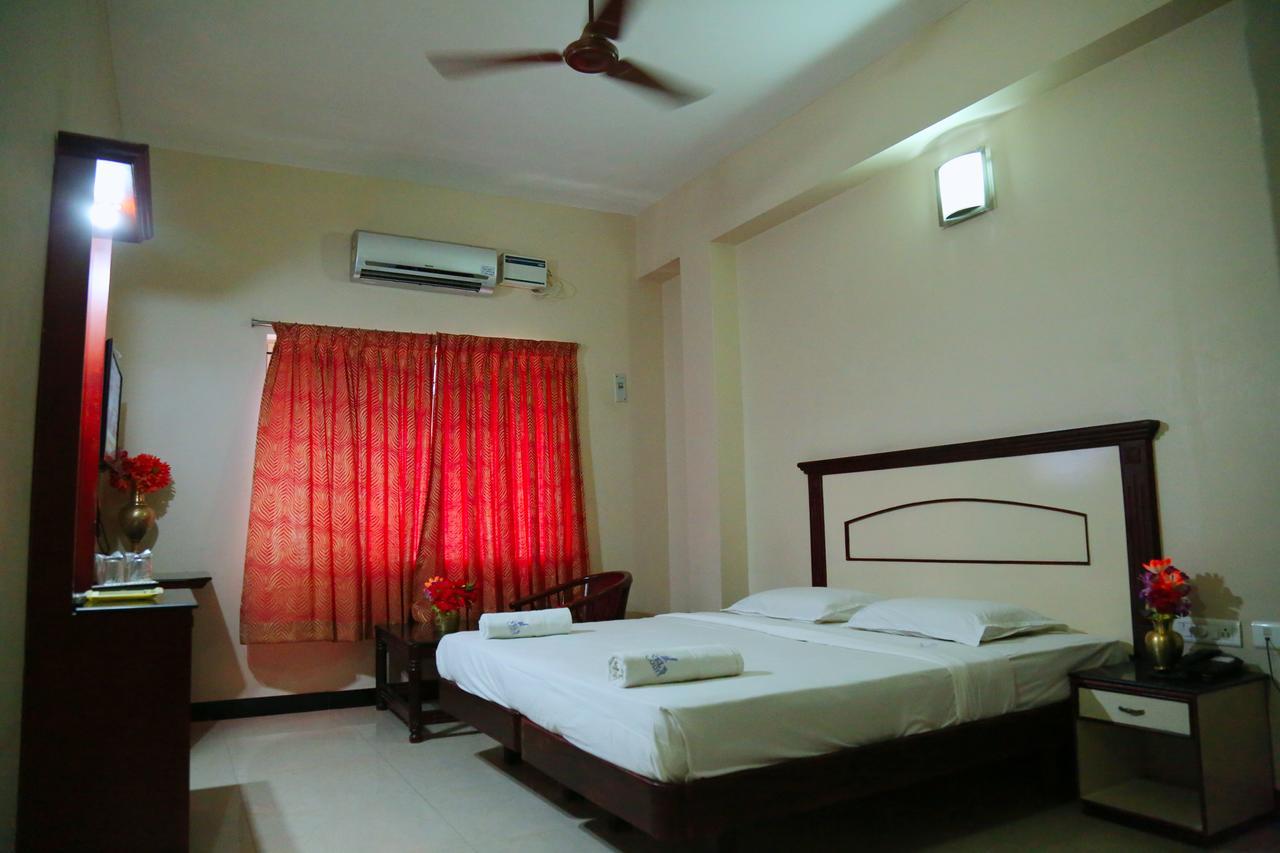 Hotel Vels Court 帕拉尼 外观 照片