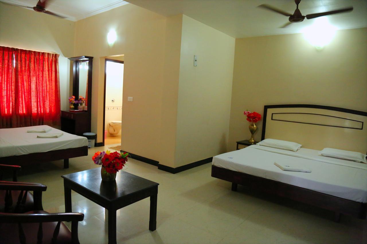 Hotel Vels Court 帕拉尼 外观 照片
