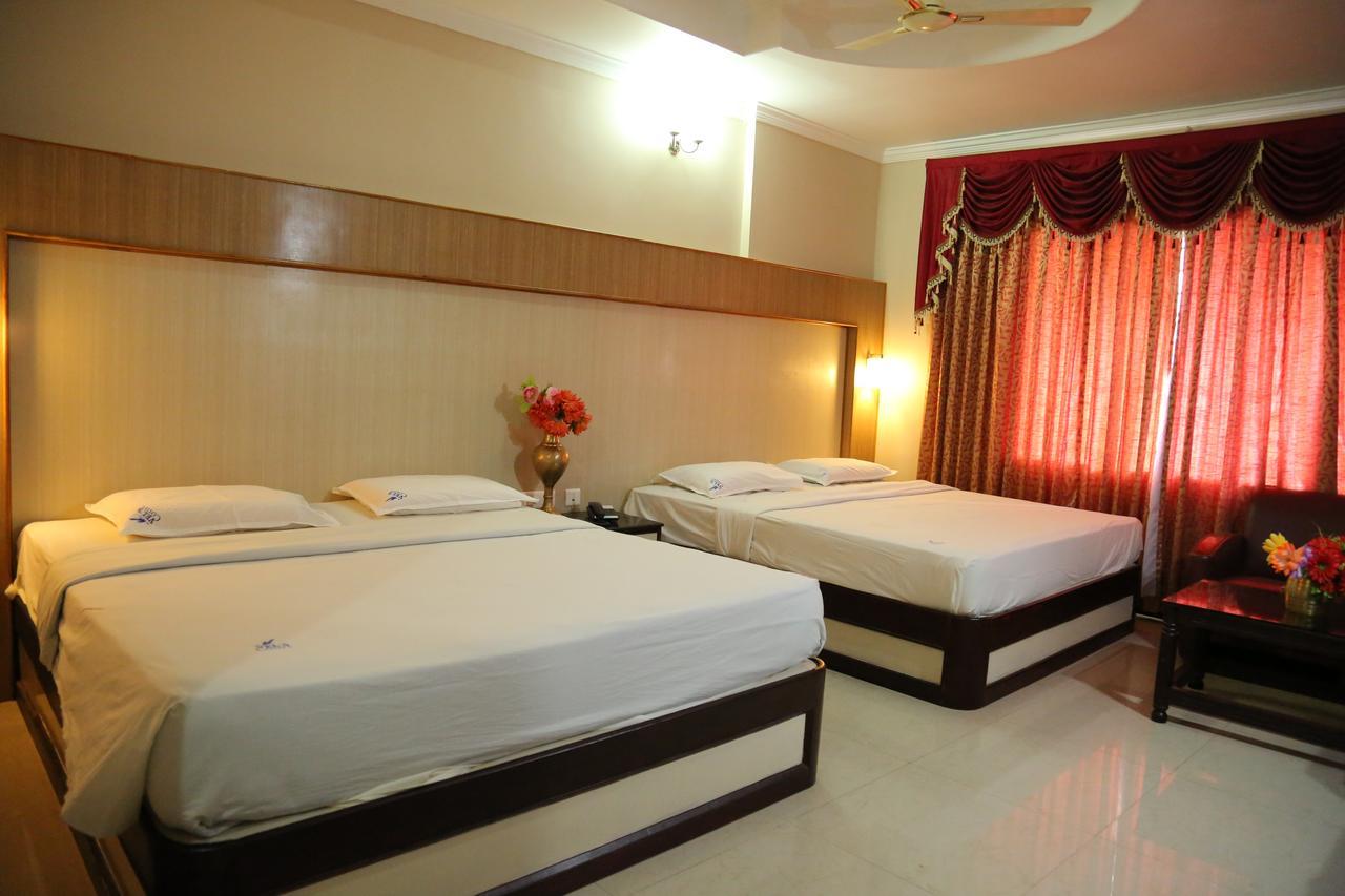 Hotel Vels Court 帕拉尼 外观 照片