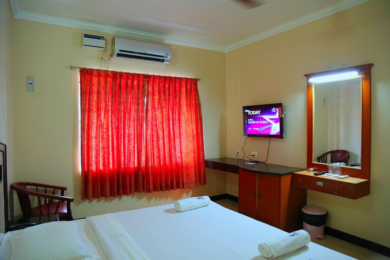 Hotel Vels Court 帕拉尼 外观 照片