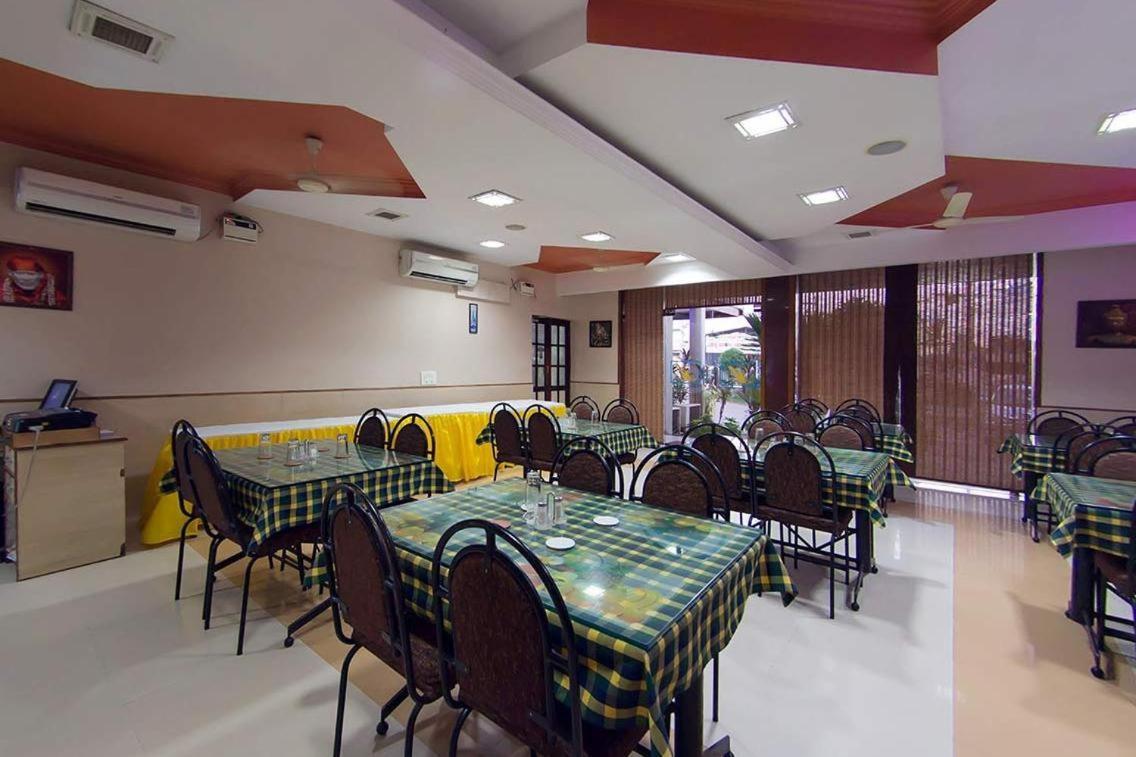 Hotel Vels Court 帕拉尼 外观 照片